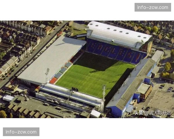 利兹联伯恩茅斯2-2平局收场 两队中游位置基本确定